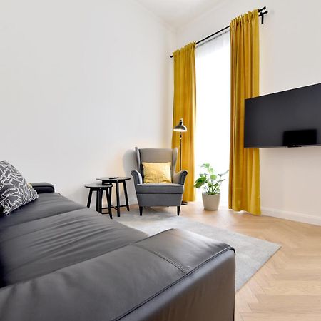 Apartman S Balkonom Тренчин Экстерьер фото